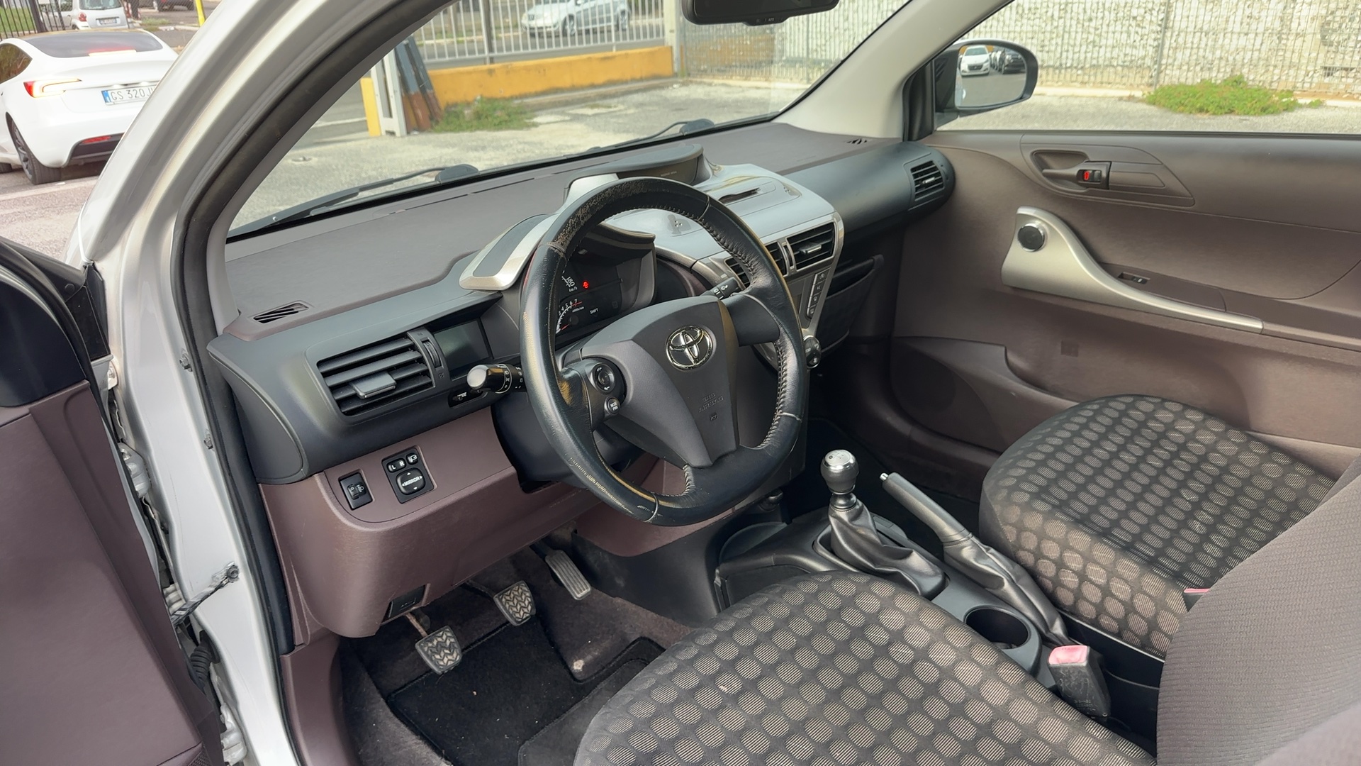 Miniatura 5 Toyota iQ