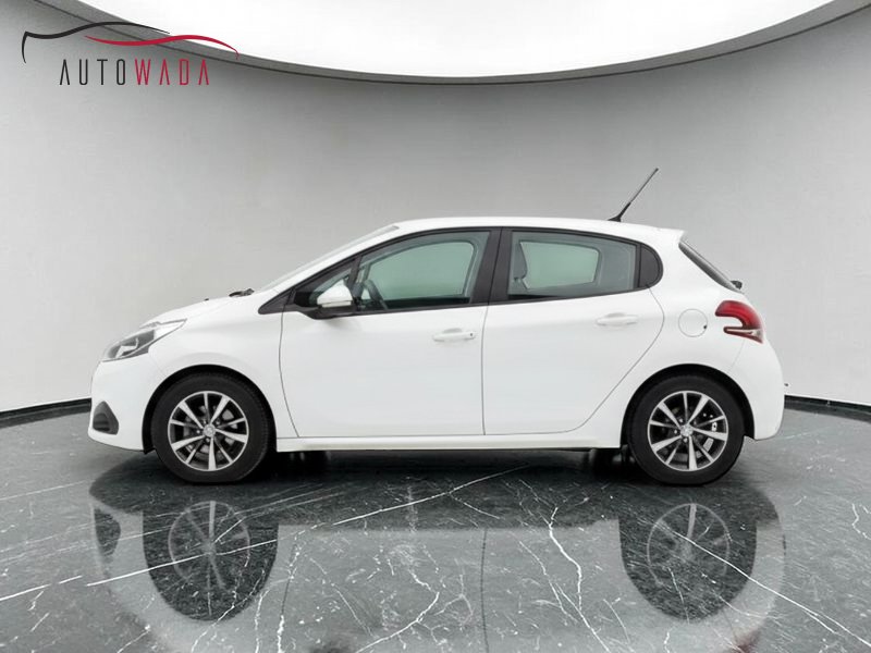Peugeot 208 1° serie 2017 usata