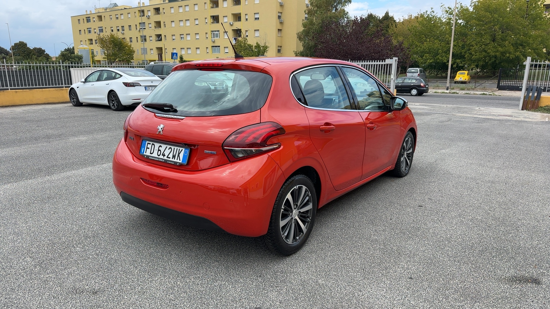 Miniatura 4 Peugeot 208 1° serie