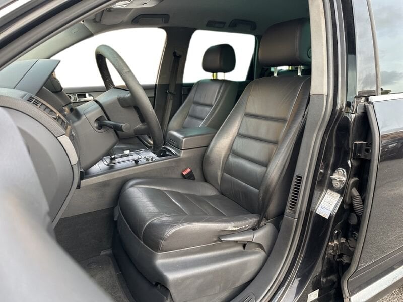 Miniatura 15 Volkswagen Touareg