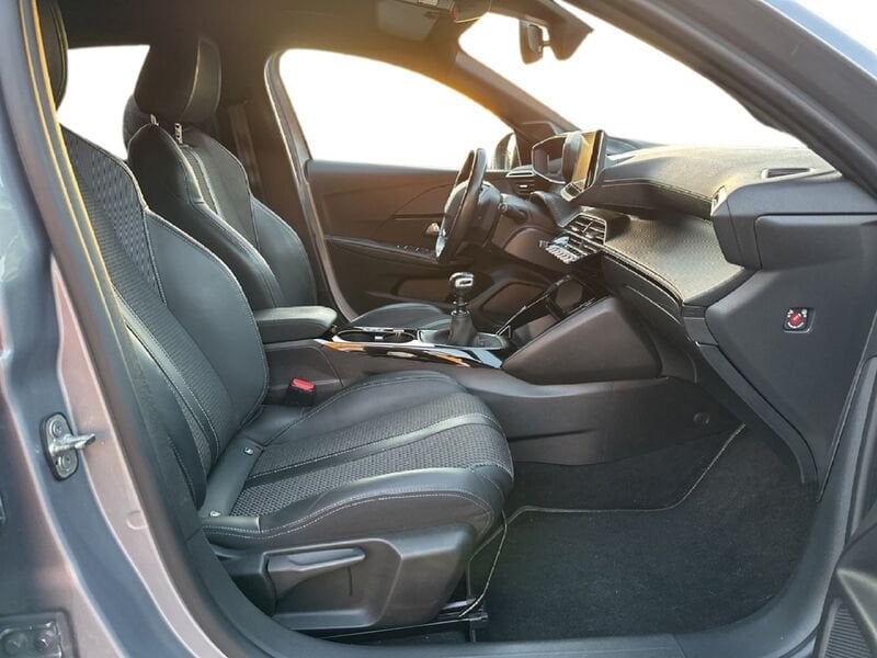 Miniatura 10 Peugeot 208