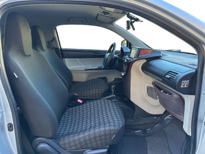 Miniatura 10 Toyota iQ