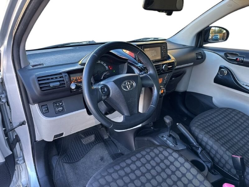 Miniatura 14 Toyota iQ