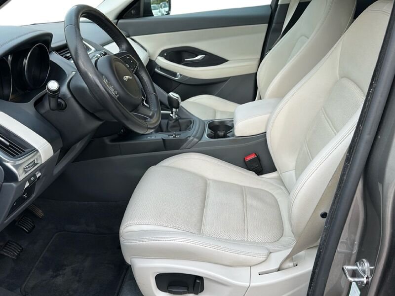 Miniatura 9 Jaguar E-Pace