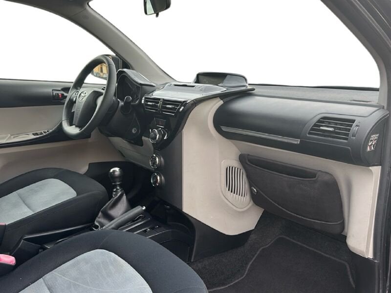 Miniatura 14 Toyota iQ