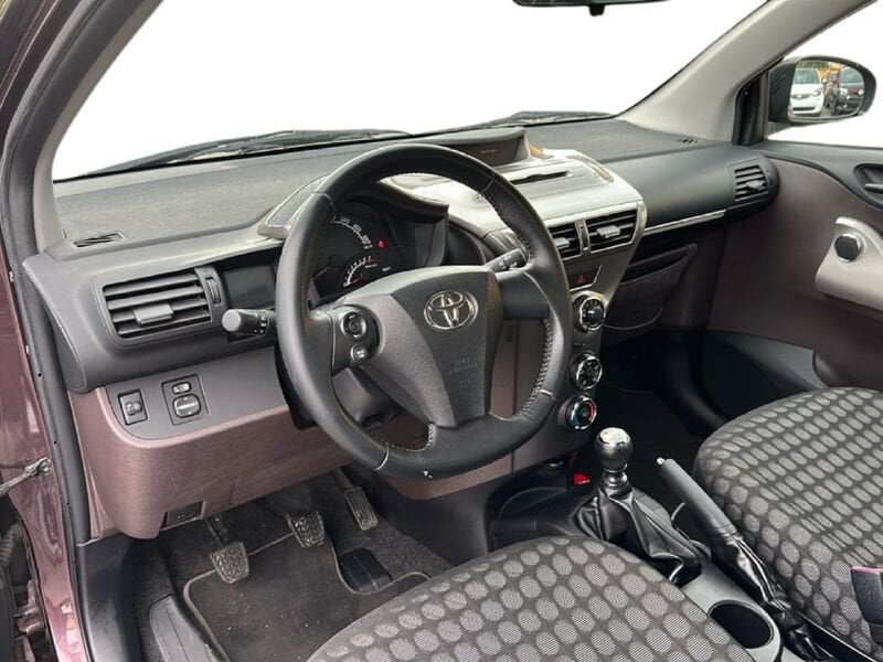 Miniatura 11 Toyota iQ