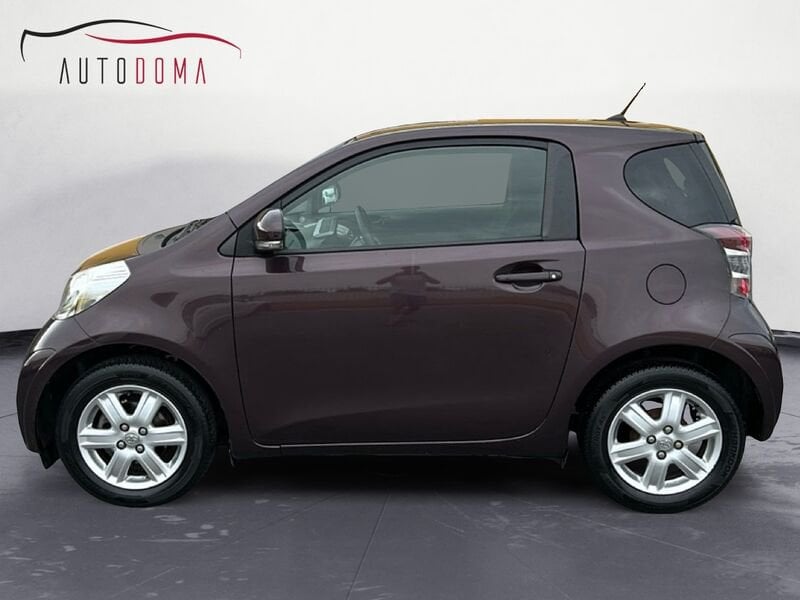 Toyota iQ 2011 usata
